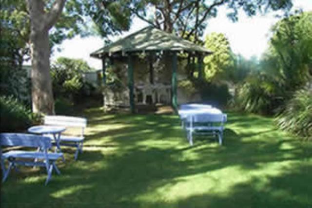 Lake Haven Motor Inn Gorokan Esterno foto
